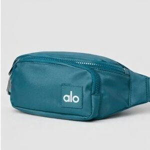 ALO Yoga Teal Belt Bag - Compact Waist Pack